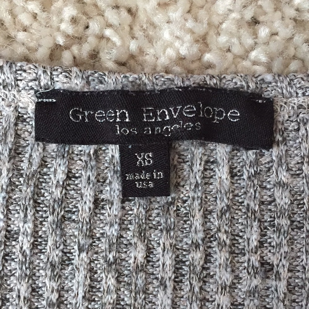 Green Envelope | Open-Back Top - Picture 6 of 9